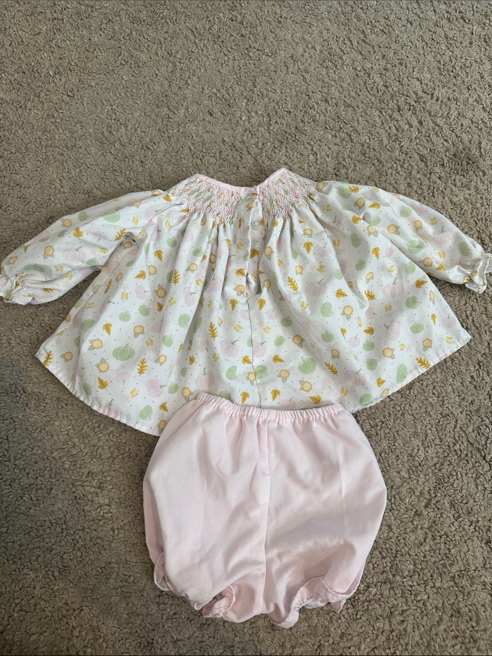 Lullaby set Baby Girl Two-Piece Smocked Top and Bloomers - Pastel Pumpkin Print - Picture 5 of 9